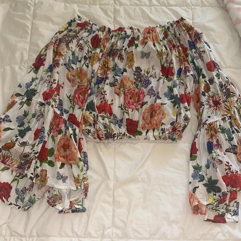 Balloon sleeve off the shoulder top